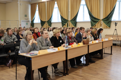 Творческие лаборатории и визитные карточки: участники городского конкурса «Учитель года – 2024» прошли первые очные испытания