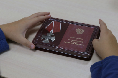 В Кургане семьям погибших героев вручили ордена Мужества