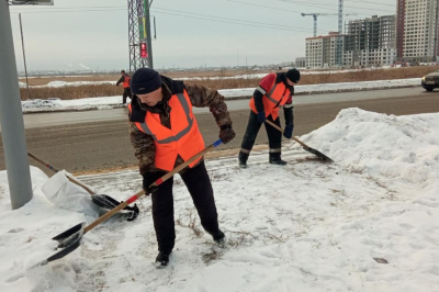 Дорожные службы работают на очистке улично-дорожной сети