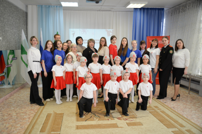 Будь первым, будь в движении! Дошколята детского сада «Солнышко» первыми в Кургане пополнили ряды «Движения Первых»