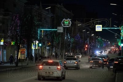 Праздник к нам приходит. В Кургане продолжается работа по подготовке к Новому году