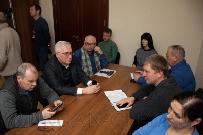 Город должен быть чист, дворы должны быть убраны!