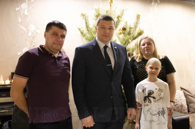 Временно исполняющий полномочия главы города Кургана Антон Науменко исполнил мечту юной жительницы Кургана