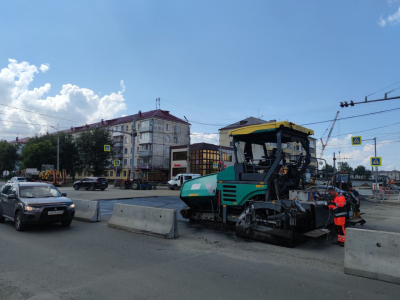 Работы по укладке чистового слоя асфальта по проспекту Машиностроителей будут выполнены без закрытия движения