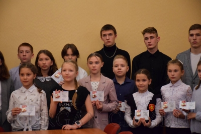 Юным курганцам вручили золотые знаки ГТО