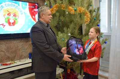 Ёлка желаний исполняет мечты талантливых детей Кургана