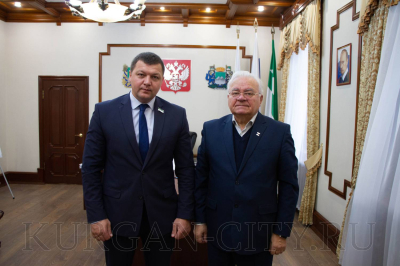 Глава Кургана Антон Науменко встретился с председателем городского совета ветеранов Владимиром Дударевым