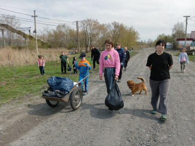 В ТОС города наводят не только чистоту и порядок, о и не забывают и о красоте