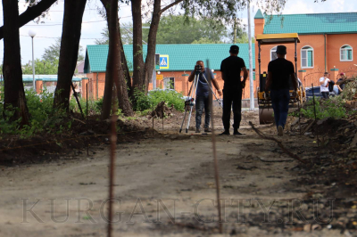 В Кургане обновляют парк «Молодежный»