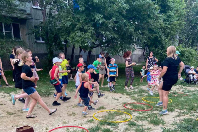 «Лето, солнце, жара». В ТОС «Благодатный» организуют праздники для детей