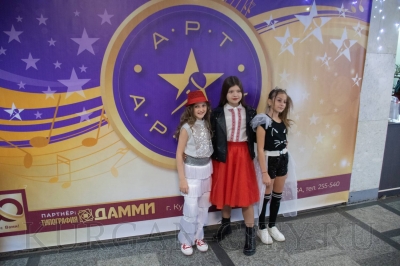 Начались конкурсные испытания городского вокального конкурса «Арт-Арена-2022»