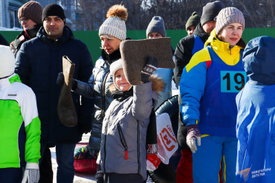 «ГТО на валенках». В Кургане состоялся спортивный праздник для семей