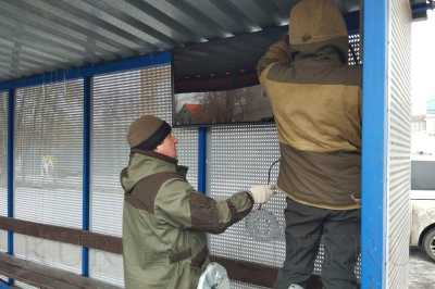 В Кургане продолжается установка электронных информационных табло на остановках общественного транспорта