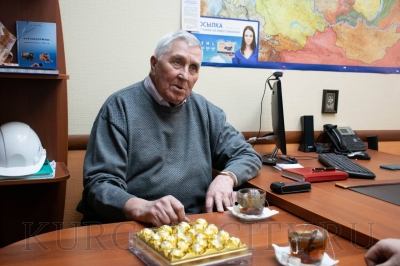 «Труд в сфере ЖКХ всегда был и будет по-настоящему творческим». Накануне Дня работников бытового обслуживания населения и ЖКХ поздравления принимают ветераны отрасли