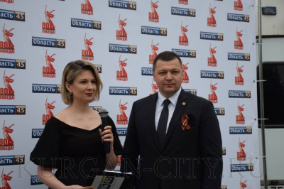 Временно исполняющий полномочия главы города Кургана Антон Науменко поздравил курганцев с Днем Победы в прямом эфире ТК «Область 45»