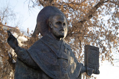В Кургане открыли памятник Святителю Николаю Чудотворцу