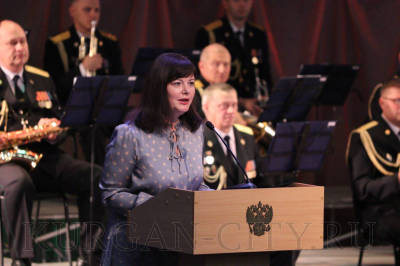 Глава города Елена Ситникова поздравила Курганский пограничный институт ФСБ России с 20-летием со дня образования