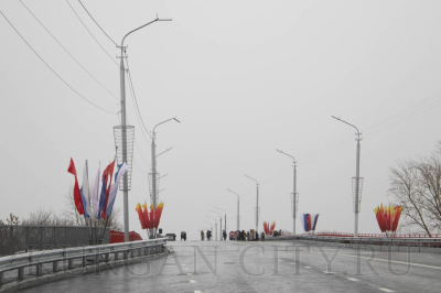 В Кургане открыли после капитального ремонта Бурова-Петровский мост через реку Тобол