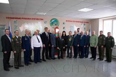 Глава города Кургана Елена Ситникова поздравила ветеранов военной службы и участников боевых действий с Днем защитников Отечества