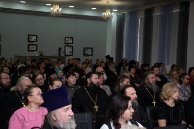 В Кургане состоялись традиционные Рождественские чтения