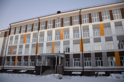 Глава города Елена Ситникова проконтролировала, как ведутся капитальные ремонты в курганских школах