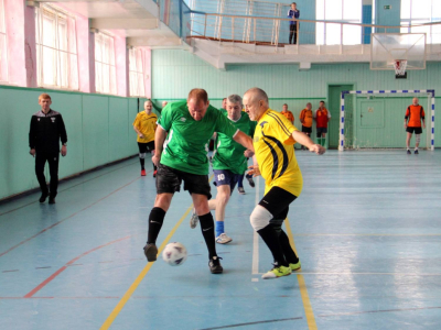 Ветераны за спорт. В Кургане состоялся городской турнир по мини-футболу