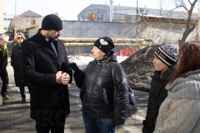 Заместитель главы города, директор департамента ЖКХ Роман Медведев выехал с контрольным визитом на дом по ул.  визитом Куйбышева, 70